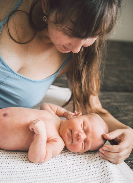 mother and her newborn baby boy - Valokuva, kuva