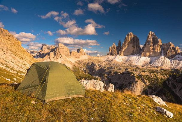 Camping in high mountains - Foto, Bild