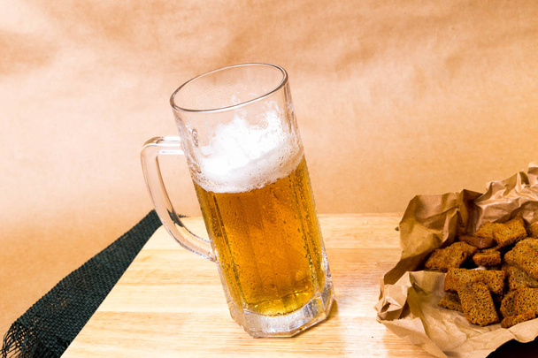 fresh beer with bread toast - 写真・画像
