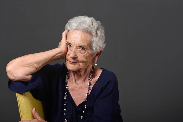 portrét starší ženy - Fotografie, Obrázek