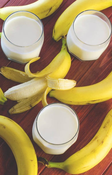 banana and milk - Фото, зображення
