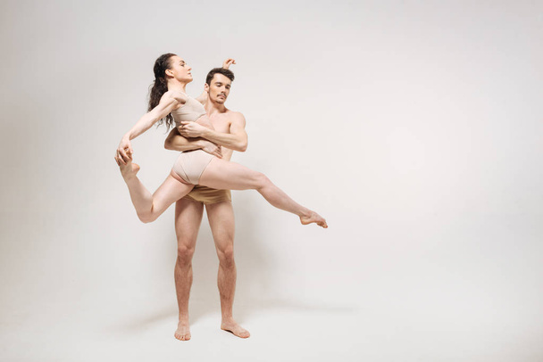 Proficient young ballet dancers - Zdjęcie, obraz