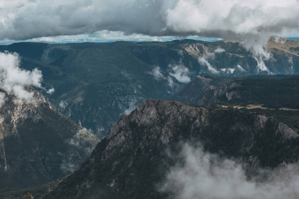 Черногория, национальный парк Дурмитор, горы и облака
 - Фото, изображение