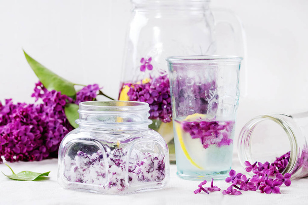 Lilac flowers in sugar - Фото, зображення