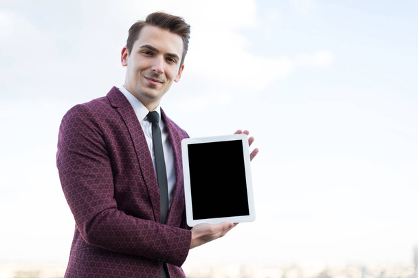 businessman with the tablet - Φωτογραφία, εικόνα