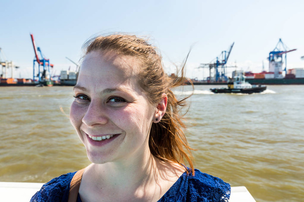 View of a girl in the Port of Hamburg, Germany - Foto, Imagen