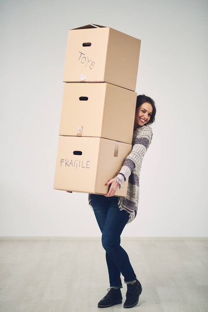 Woman with stuff for moving - Photo, Image
