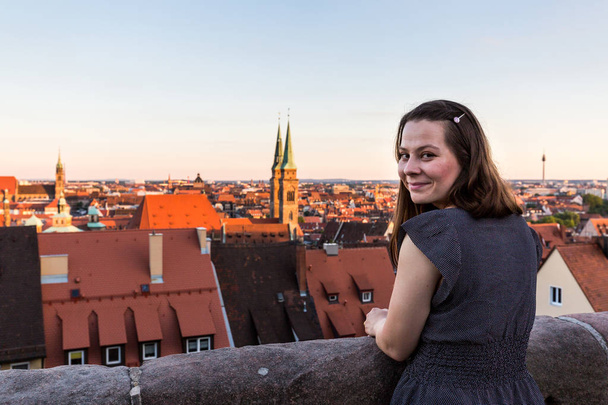 Girl and the Nuremberg overlook in Germany - Foto, Imagem