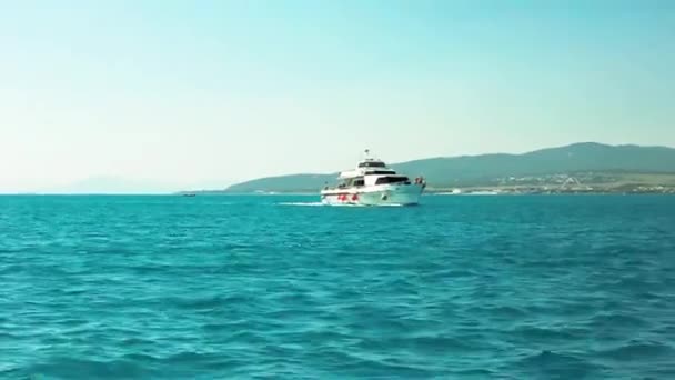 Λεπτομέρειες ιστιοπλοΐας και σκαφών αναψυχής στη θάλασσα - Πλάνα, βίντεο