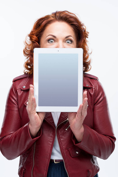 Žena s digitálním tabletem - Fotografie, Obrázek