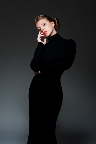 glamor woman in long black dress - Foto, imagen