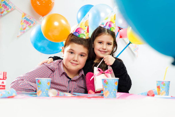 Gyermekek boldog születésnapi party - Fotó, kép