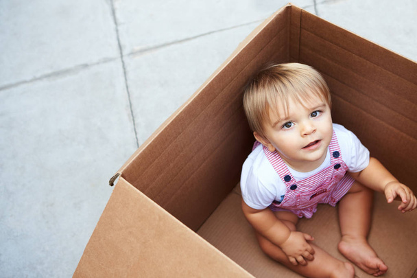 Little Boy Inside  Box - Photo, image