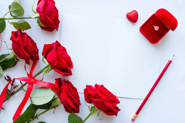 Rose, ring and greeting card mockup - Фото, изображение