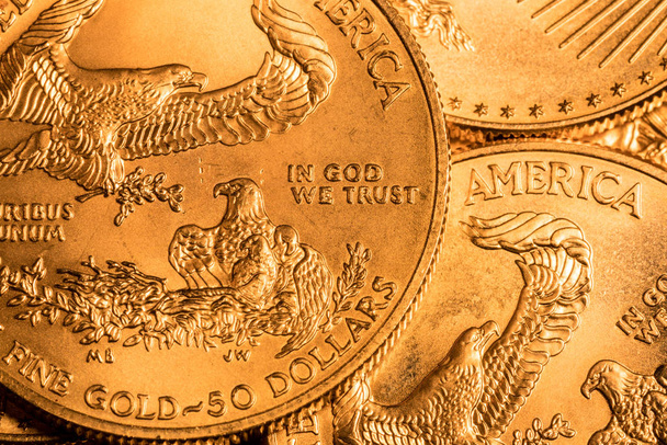 Одна унція монети Золотий орел свободи - Фото, зображення