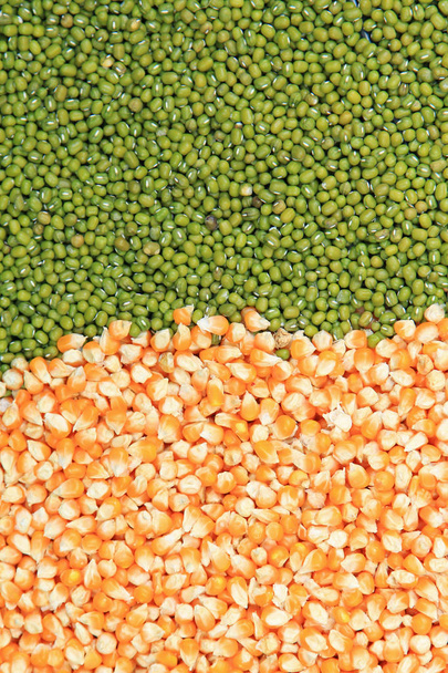 Zelené fazole mungo a kukuřičného zrna - Fotografie, Obrázek