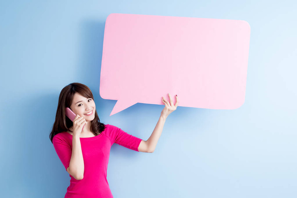 woman with speech bubble  talking  - Photo, image