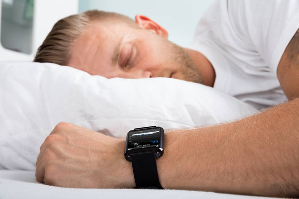 Man Sleeping With Smart Watch - Zdjęcie, obraz