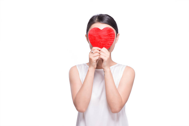 asian woman holding red heart - 写真・画像