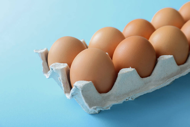 Raw eggs in package  - 写真・画像