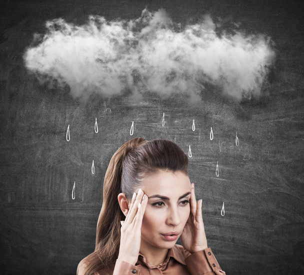 Woman in brown and a cloud - Zdjęcie, obraz
