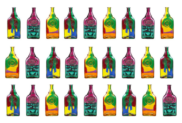 Колаж скляних пляшок з абстрактним візерунком на білому тлі
 - Фото, зображення