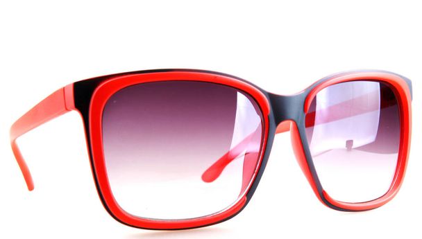 Рожеві сонцезахисні окуляри ізольовані на білому
 - Фото, зображення