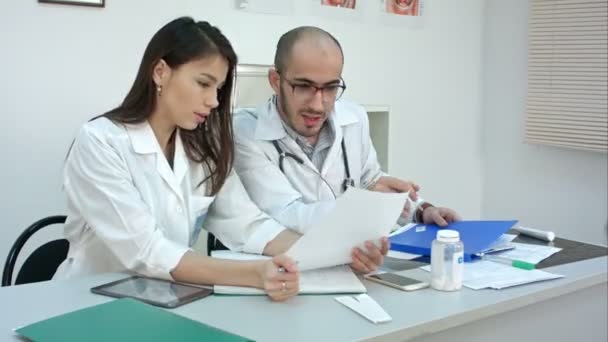 Everyday routine of medical workers in the office - Filmmaterial, Video