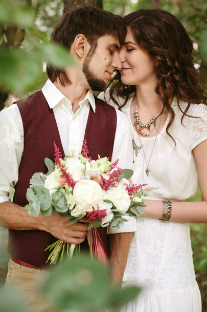 loving couple dressed in boho chic style - Fotografie, Obrázek