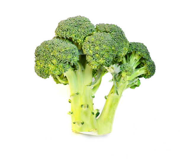 Beyaz arka plan üzerinde izole ham ve taze sağlıklı brokoli lahana - Fotoğraf, Görsel