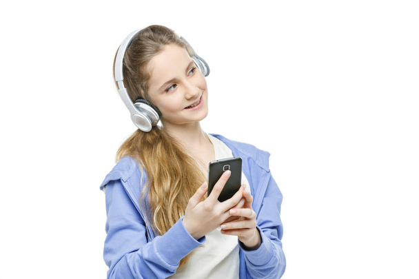 Teen age girl with headphones - Zdjęcie, obraz