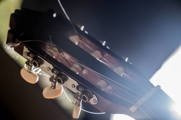 Kytary hudební nástroje makro jak napínavou obrázek - Fotografie, Obrázek
