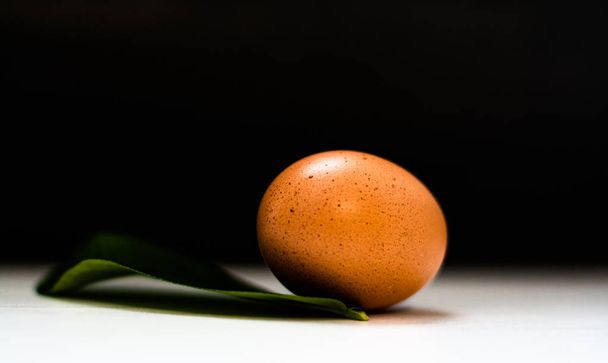 村の鶏の卵 - 写真・画像