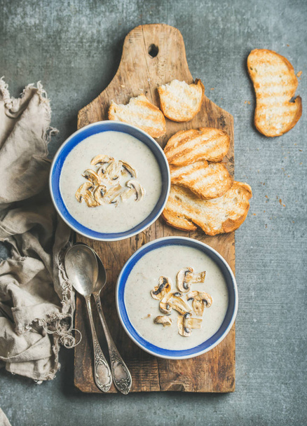 Creamy mushroom soup in bowls  - Foto, immagini
