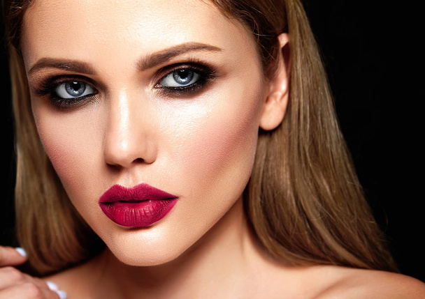 sensual glamour portrait of beautiful woman model with fresh daily makeup - Fotó, kép