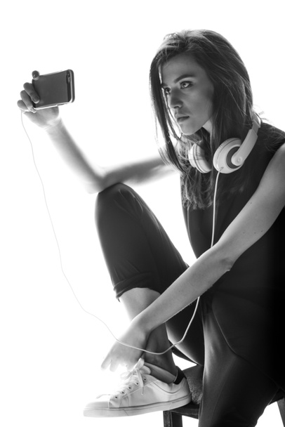 hipster Woman using smartphone - Zdjęcie, obraz