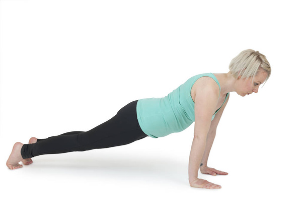 Yoga vrouw groen position_197 - Foto, afbeelding