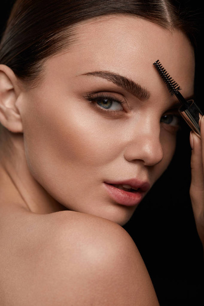 Woman Face With Beautiful Eyebrows And Professional Makeup - Fotó, kép