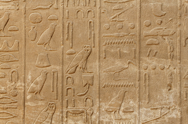 Geroglifici egizi antichi
 - Foto, immagini