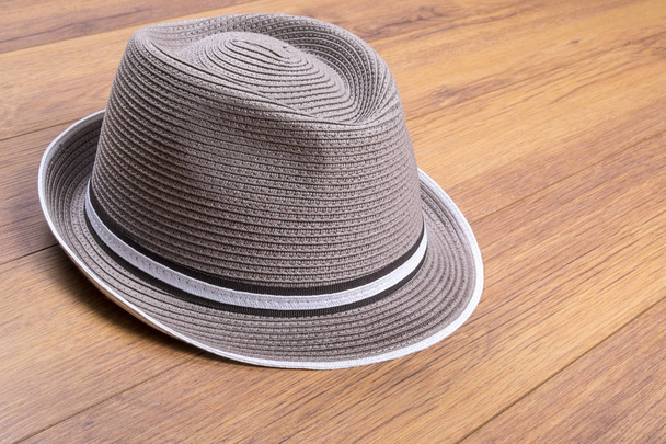 Чоловіча стильна солом'яна шапка
 - Фото, зображення