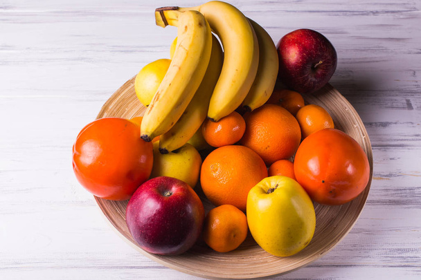 фрукты на тарелке
 - Фото, изображение