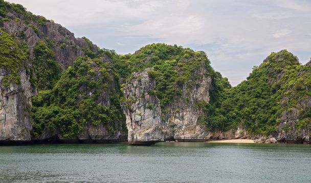 Baie d'Halong, Vietnam
 - Photo, image