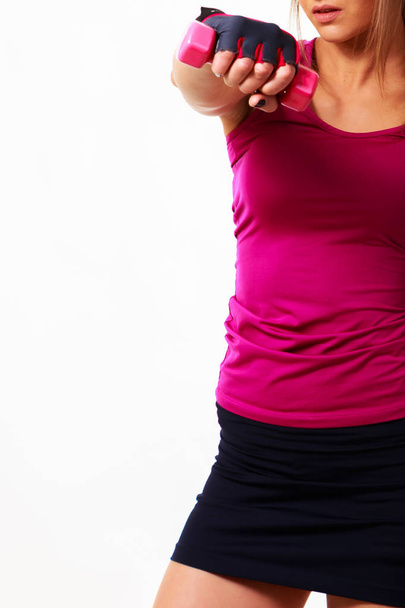 In forma. Figura sportiva di una ragazza su uno sfondo leggero
. - Foto, immagini