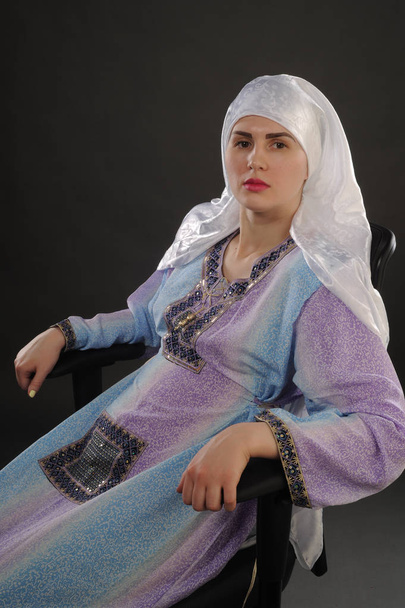 ヒジャーブ、イスラム教徒の女性、ガール フレンドの女の子 - 写真・画像