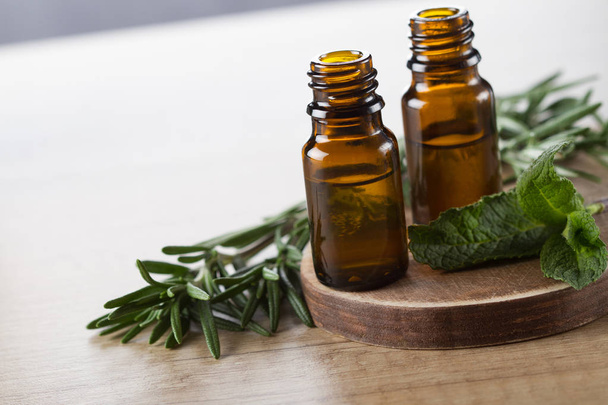 Essential oil rosemary and peppermint for aromatherapy - Foto, Imagem