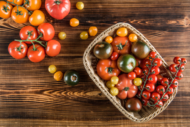 Fresh tomatoes in basket - Photo, Image