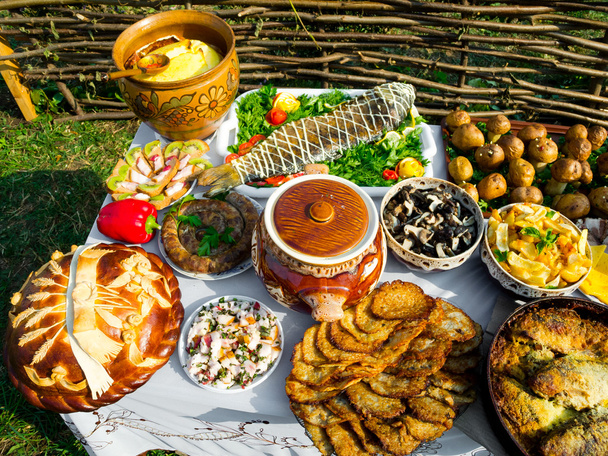 tradycyjne dania kuchni ukraińskiej - Zdjęcie, obraz