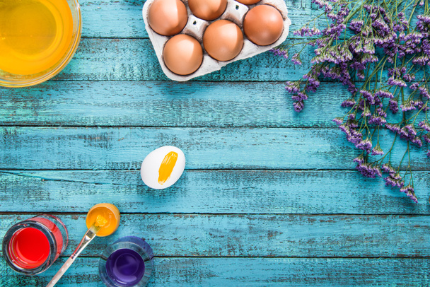 yumurta boyama ve boya fırçası - Fotoğraf, Görsel
