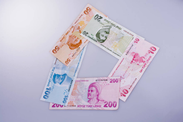 Billetes Turksh Lira de varios colores, patrones y valores
 - Foto, Imagen