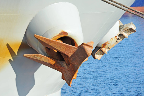 Anker auf dem Schiff - Foto, Bild